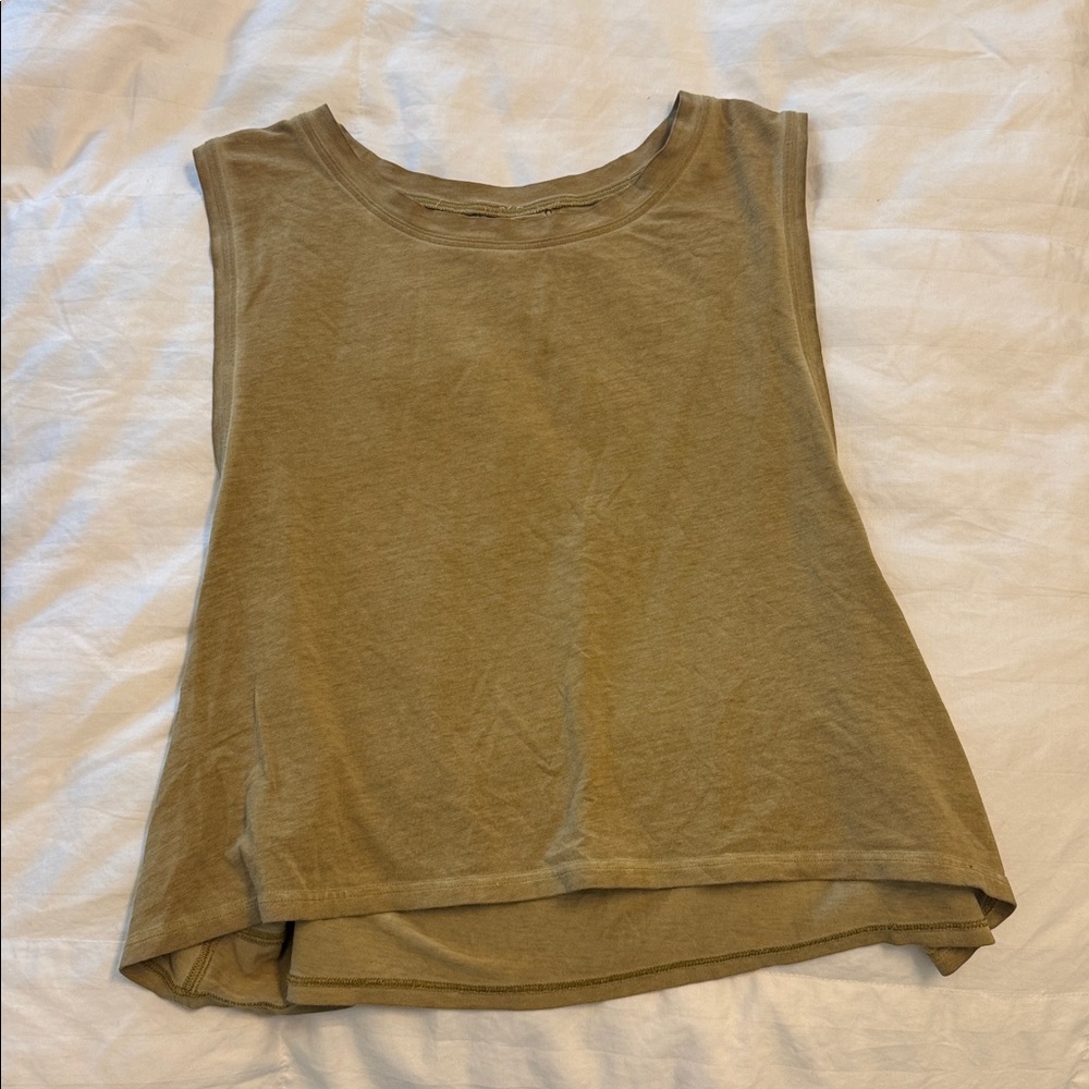 lululemon athletica Olive Muscle Tee